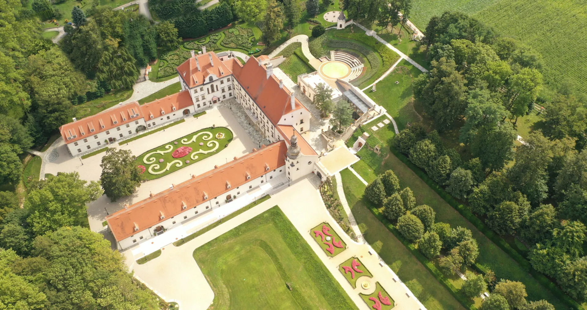 Helikopterflug zum Schloss Thalheim – Bild 11
