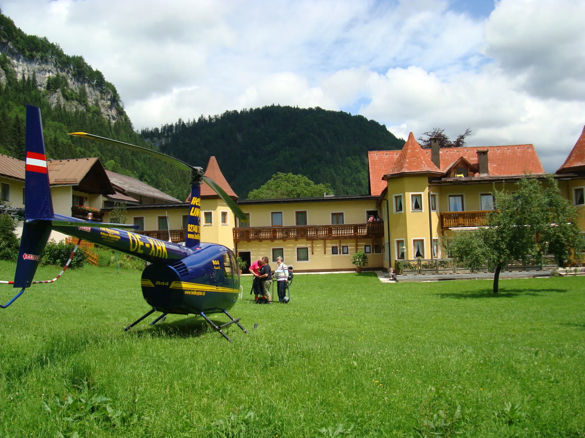 Helikopterflug zum Hotel Waldesruh – Bild 3
