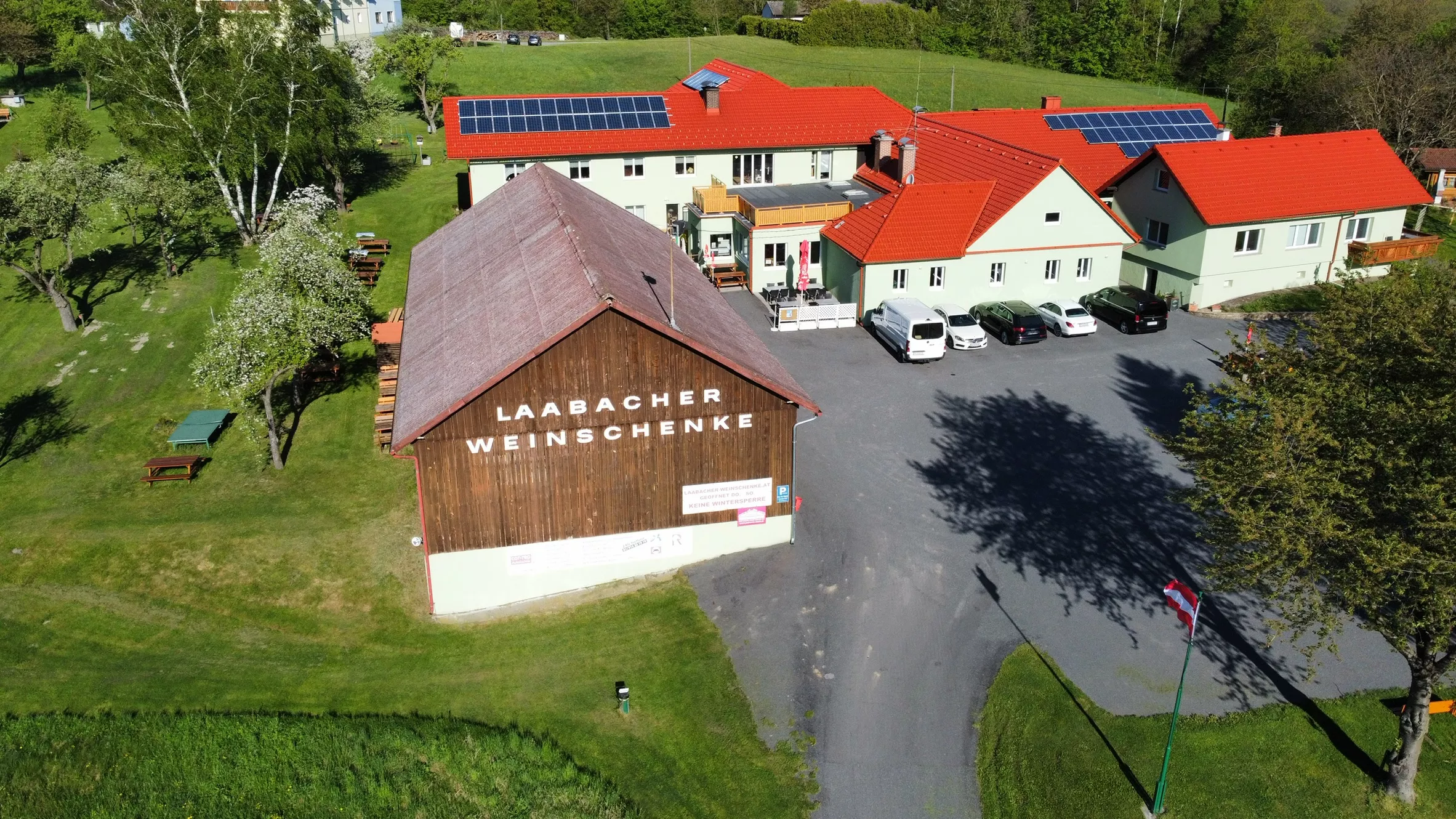 Helikopterflug zur Laabacher Weinschenke