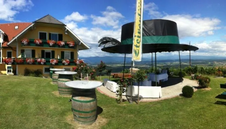 Steirerland Panoramahotel Kitzeck im Sausal Garten 4