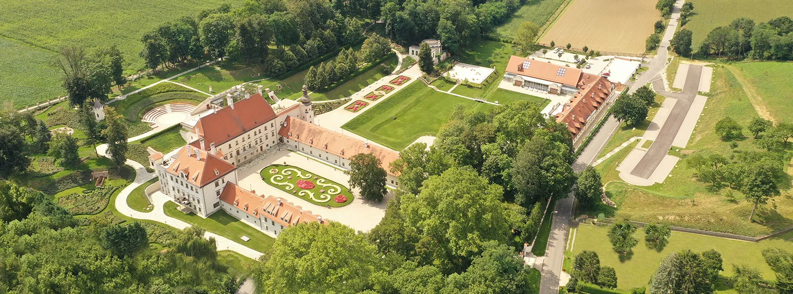 Helikopterflug zum Schloss Thalheim – Bild 8