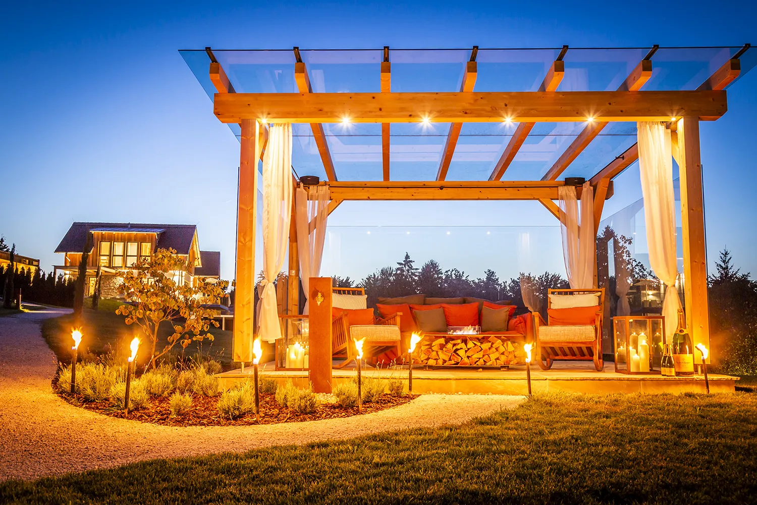 Helikopterflug zu Golden Hill Country Chalets & Suites – Bild 13