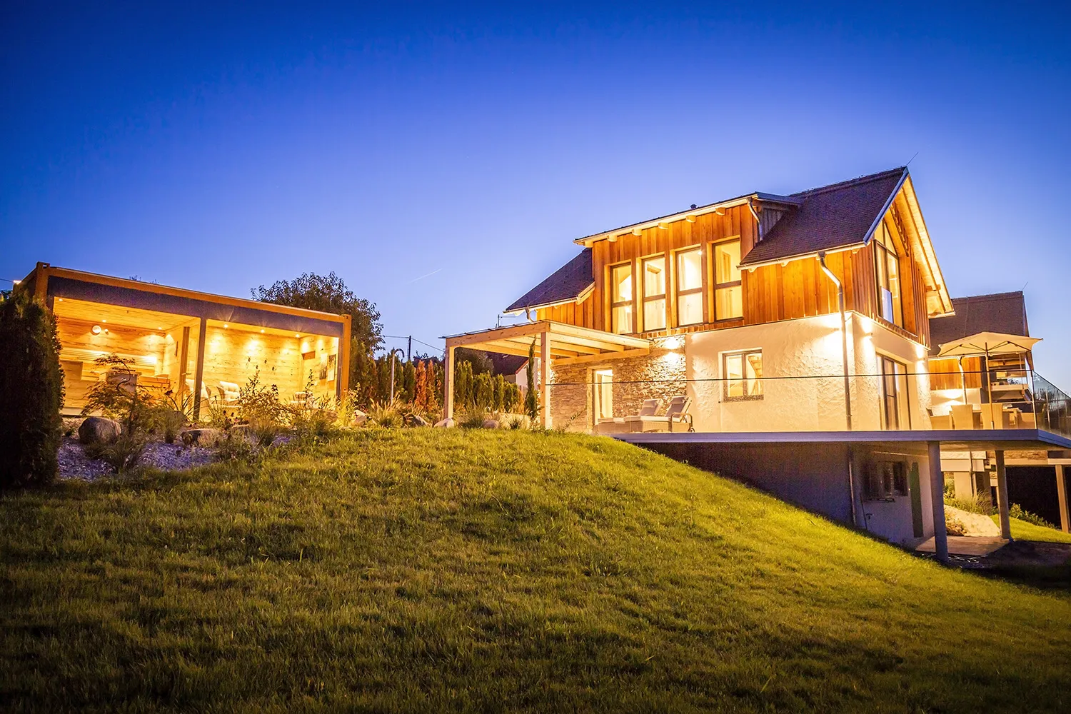 Helikopterflug zu Golden Hill Country Chalets & Suites – Bild 12