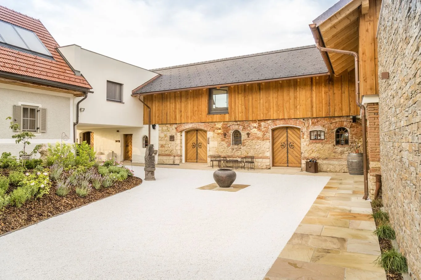 Helikopterflug zu Golden Hill Country Chalets & Suites – Bild 6