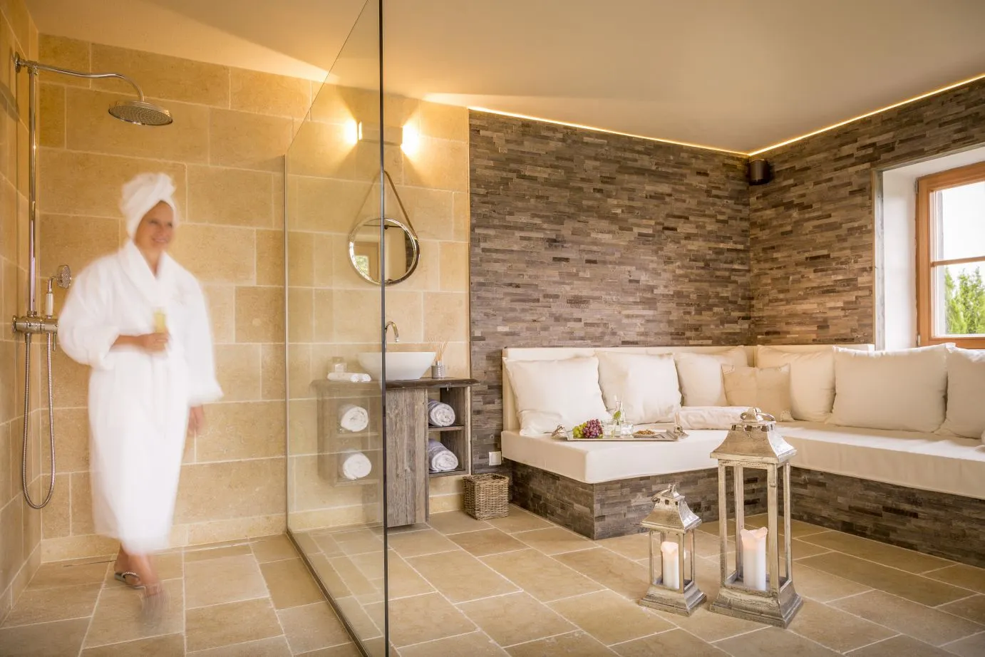 Helikopterflug zu Golden Hill Country Chalets & Suites – Bild 21