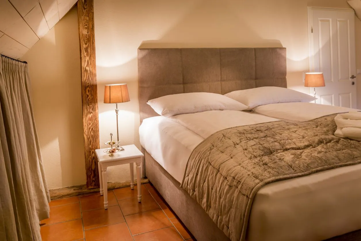 Helikopterflug zu Golden Hill Country Chalets & Suites – Bild 18